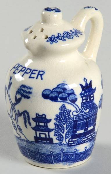 Blue Willow (No Gold, "Japan" Only) Pepper Shaker