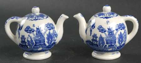 Blue Willow (No Gold, "Japan" Only) Figural Salt & Pepper Set