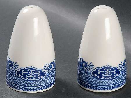 Blue Willow (No Gold, "Japan" Only) Salt & Pepper Set