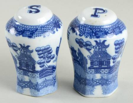 Blue Willow (No Gold, "Japan" Only) Salt & Pepper Set