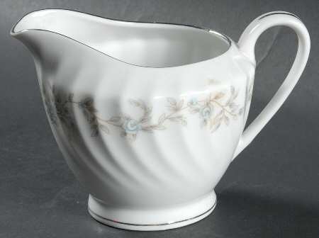 Camelot Creamer