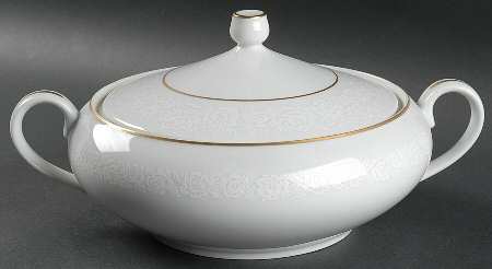 Cellini Romanesque Round Covered Vegetable
