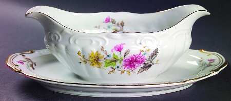 Chrysanthemum Gravy Boat with Attached Underplate