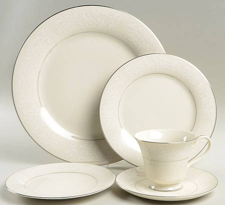 Ivory Fantasy 5 Piece Place Setting