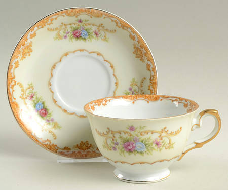 Judith Footed Cup & Saucer Set