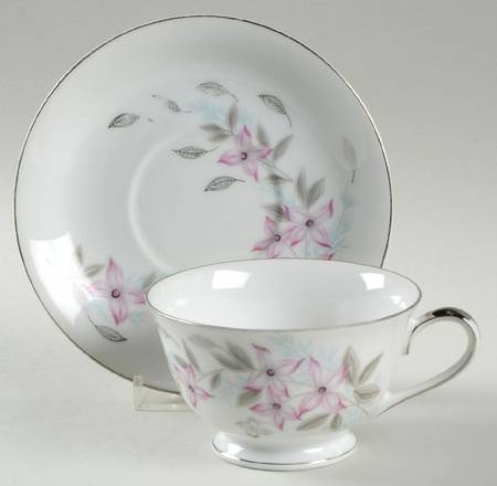 Lynnbrook Footed Cup & Saucer Set