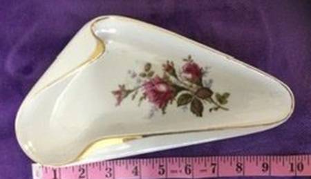 Moss Rose Triangle Shape Dish