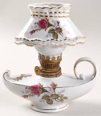 Moss Rose Oil Lamp & Globe