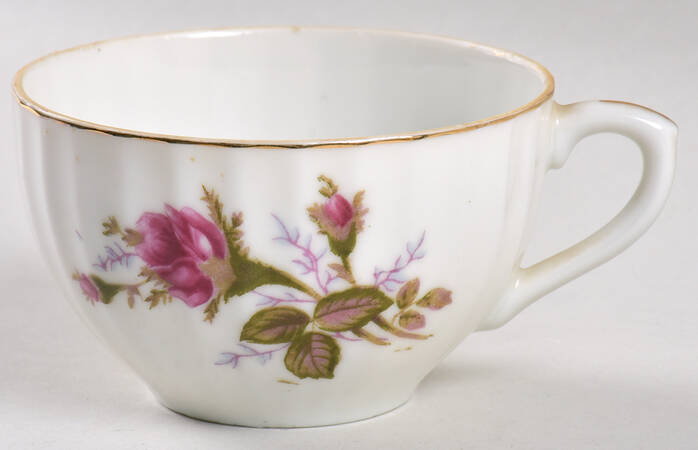 Moss Rose Flat Cup