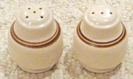 Nutmeg Salt & Pepper Set