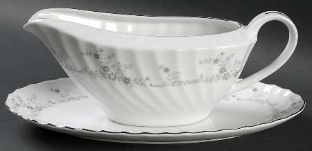 Patricia Gravy Boat & Underplate/Relish