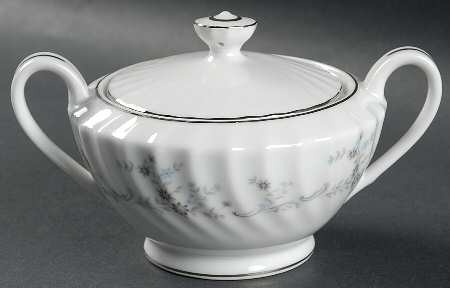 Patricia Sugar Bowl & Lid
