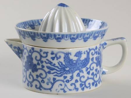 Phoenix Bird 6 Oz Reamer/Juicer & Pitcher