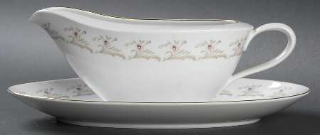 Rosalyn Gravy Boat & Underplate