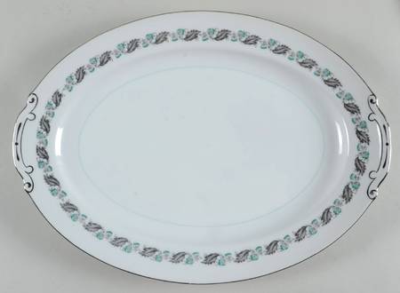 Silver Wreath 16" Oval Serving Platter