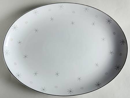 Snowflake 16" Oval Serving Platter