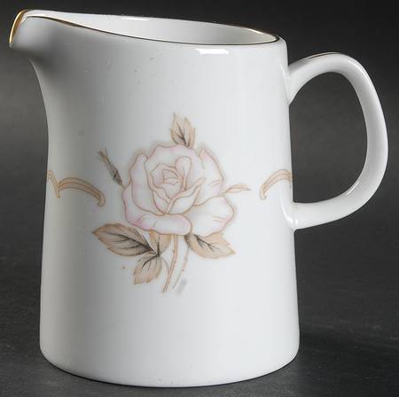 Sophisticate Creamer