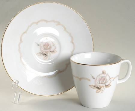 Sophisticate Flat Cup & Saucer Set