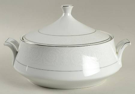 Southwicke Round Covered Vegetable