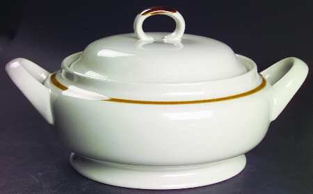Vanilla Spice 1.5 Qt Round Covered Casserole by Japan
