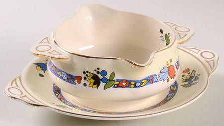 Arcadian Gravy Boat & Underplate