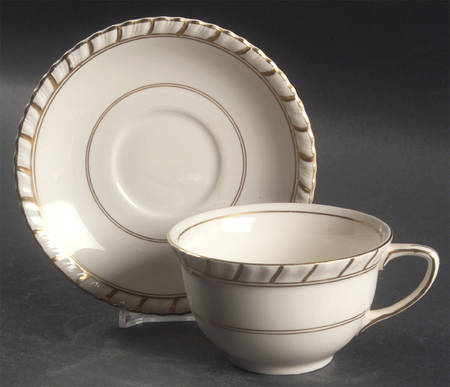 Belmont Flat Cup & Saucer Set