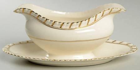 Belmont Gravy Boat with Attached Underplate