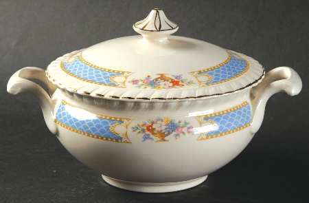 Belvedere Sugar Bowl & Lid