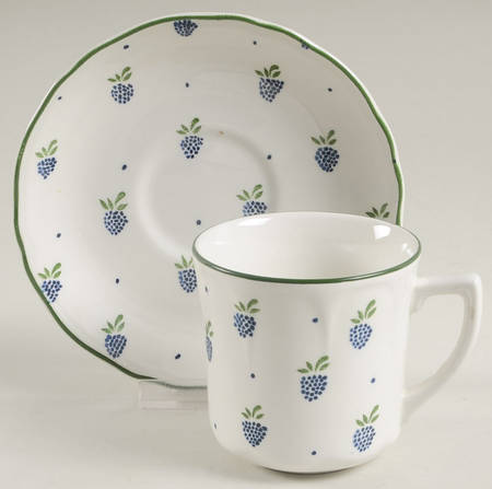 Berries Flat Cup & Saucer Set by Johnson Brothers