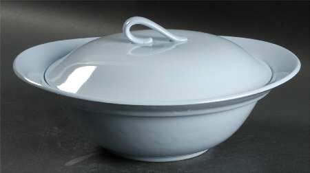 Blue Cloud Round Covered Vegetable