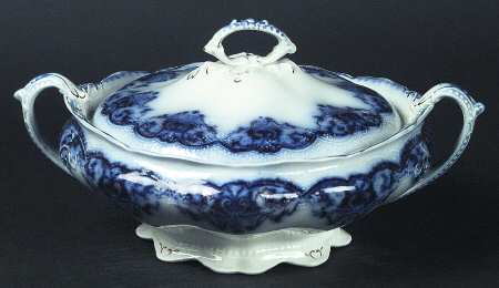 The Blue Danube Round Covered Vegetable