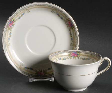 The Bombay Oversized Cup & Saucer Set