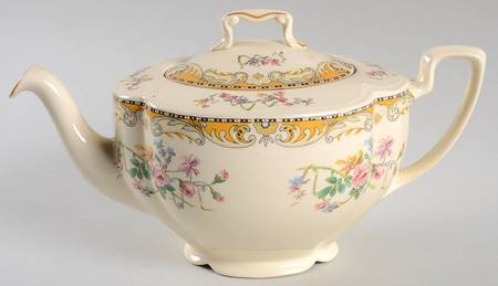 Brittany Teapot & Lid