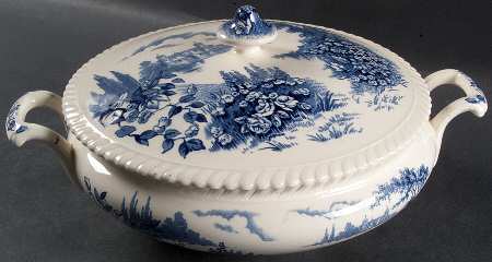 Castle On The Lake Blue Round Covered Vegetable