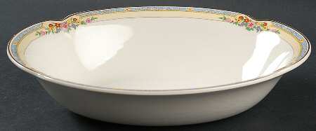 The Cambridge (Scalloped) 9" Oval Vegetable Bowl