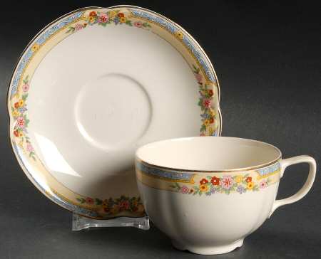 The Cambridge (Scalloped) Flat Cup & Saucer Set
