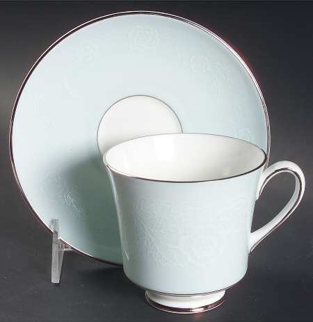 Candlelight Footed Cup & Saucer Set