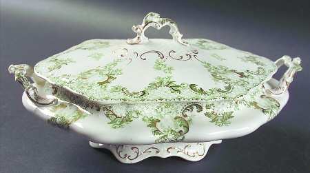 Cloverly Green (Gold Accent, No Trim) Oval Covered Vegetable