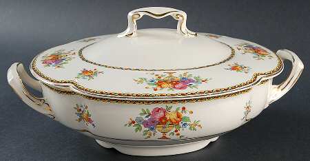 Coronado Oval Covered Vegetable