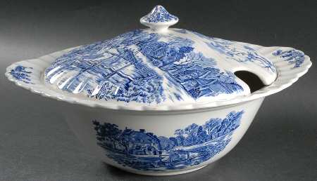 Cotswold Blue Large Round Covered Vegetable
