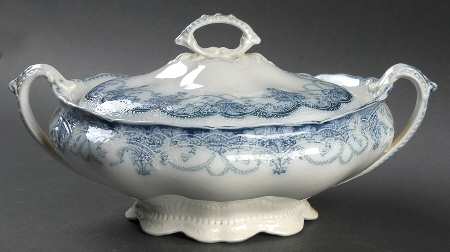 Dartmouth Flow Blue Round Covered Vegetable