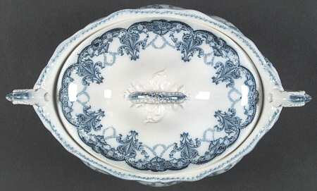 Dartmouth Flow Blue Oval Covered Vegetable
