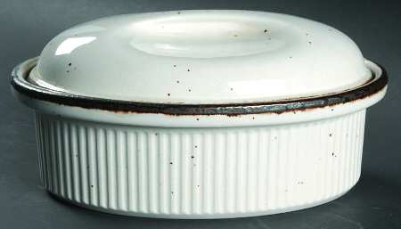 Desert Sand 1.5 Quart Oval Covered Casserole
