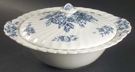 Devon Sprays Blue Round Covered Vegetable