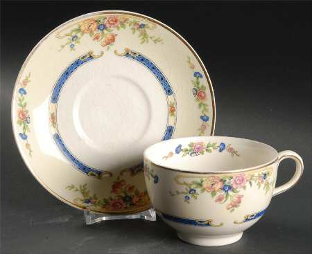 Flat Cup & Saucer Set