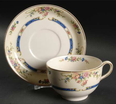 Eastbourne (Pareek) Oversized Cup & Saucer Set