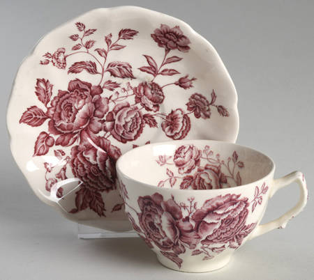 Elizabeth Mulberry Flat Cup & Saucer Set