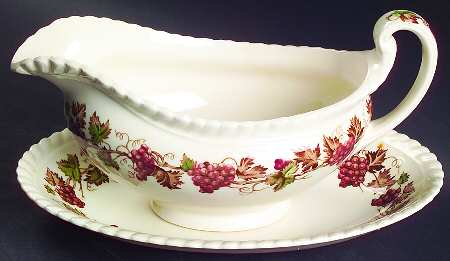 Empire Grape Gravy Boat & Underplate/Relish