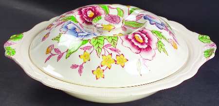 English Bouquet (Old Staffordshire) Round Covered Vegetable