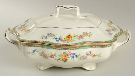Enfield Round Covered Vegetable